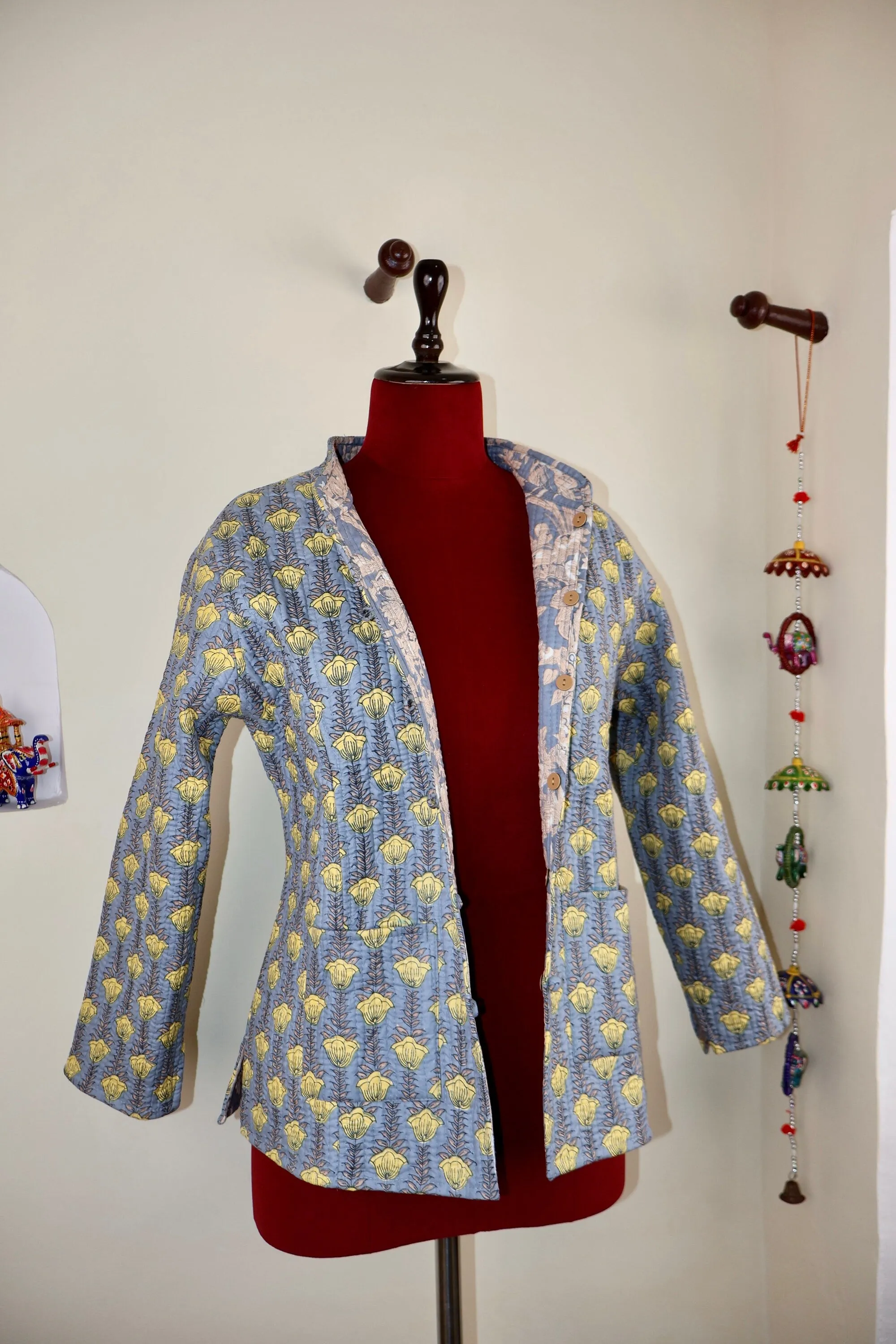 Indian Handmade Quilted Cotton Fabric Kantha Jacket Stylish Grey & Yellow Floral Bohemian Women's Coat, Reversible Waistcoat for Her