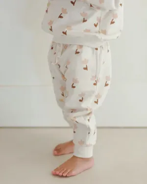 Quincy Mae Relaxed Fleece Sweatpant, Tulips