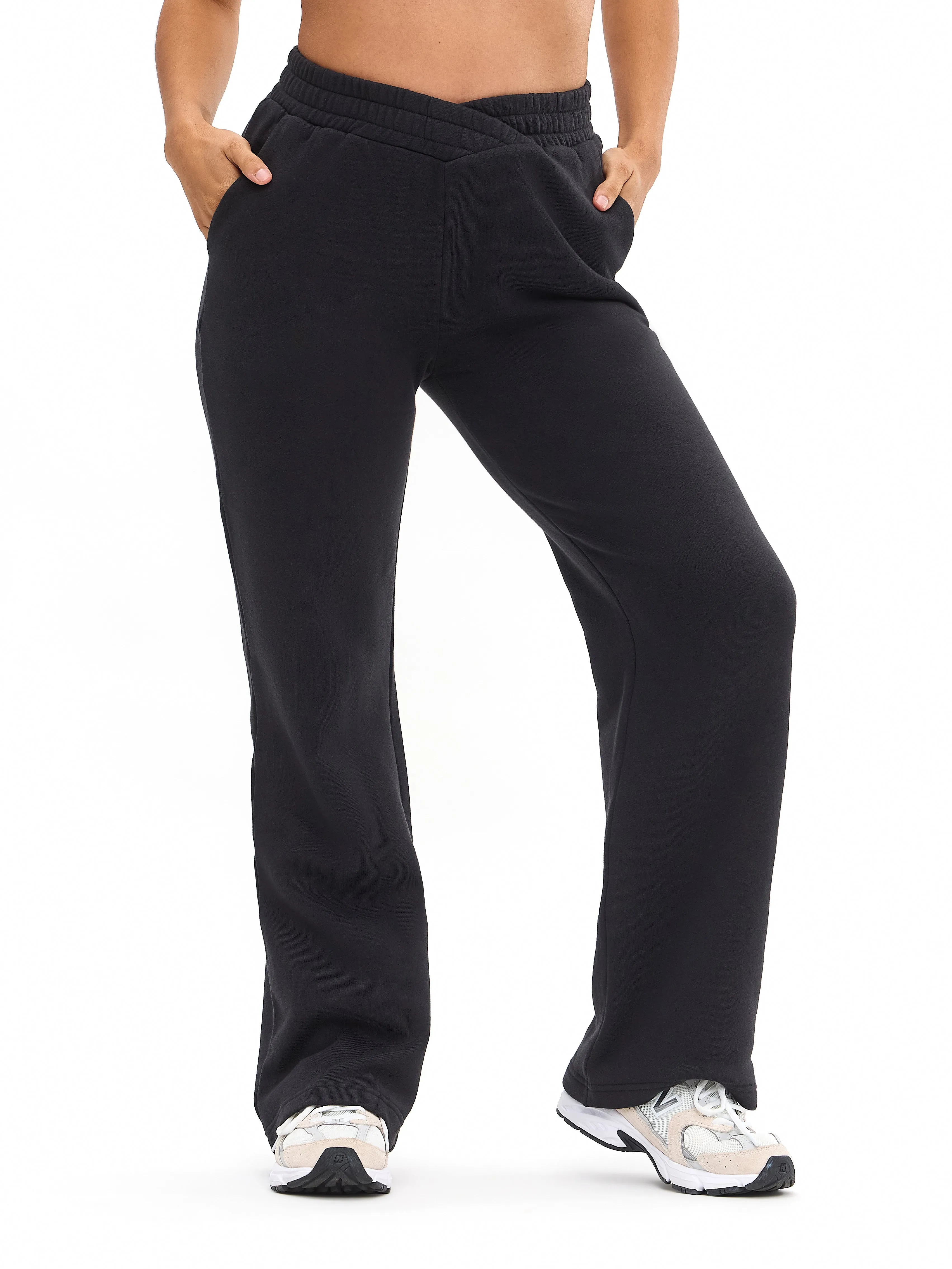 Threads Crossover Sweatpant - Onyx Black