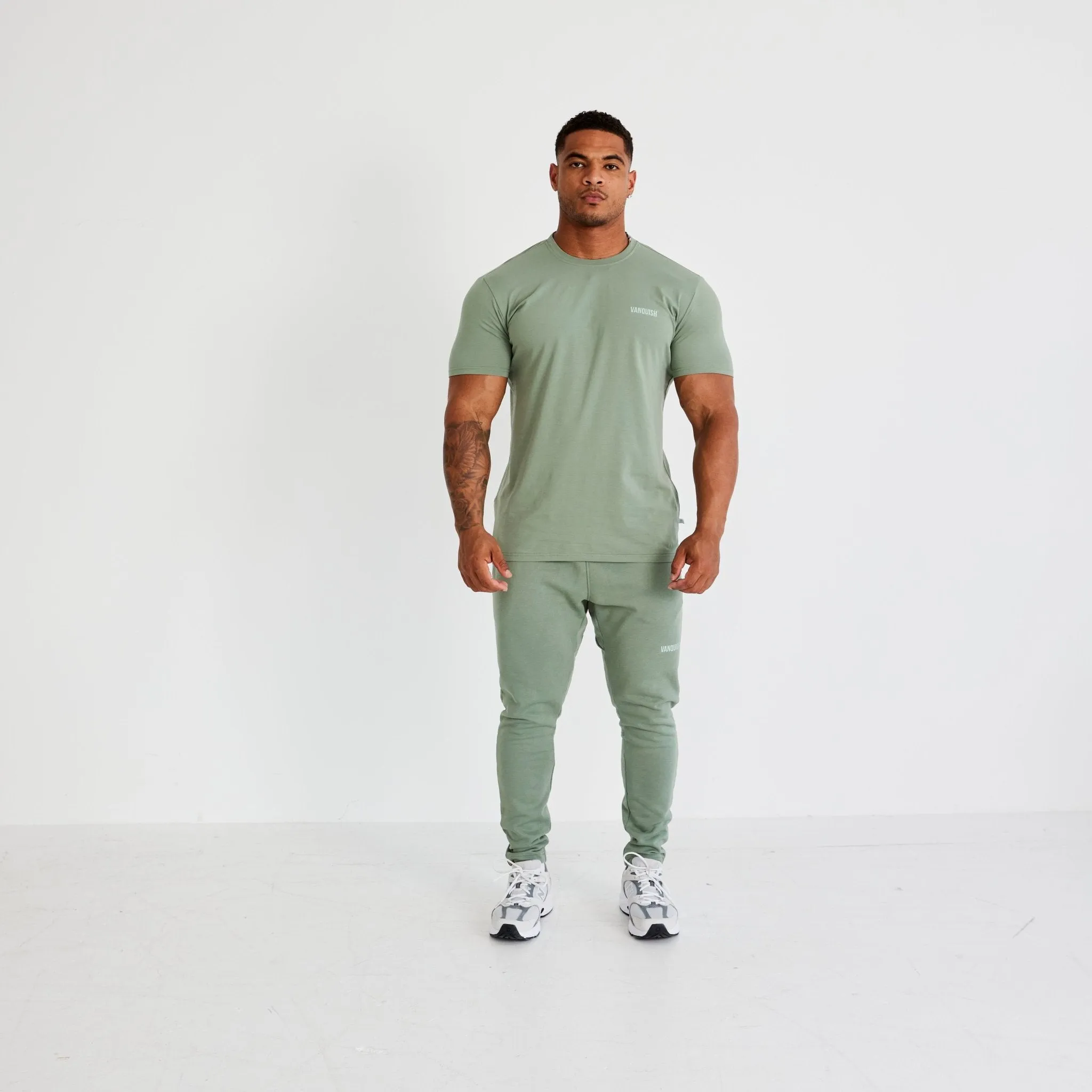 Vanquish Essential Green Tapered Fit Sweatpants